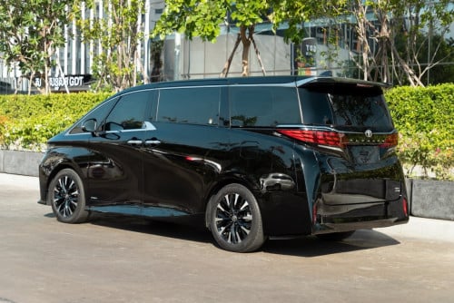 Toyota Alphard 2024
