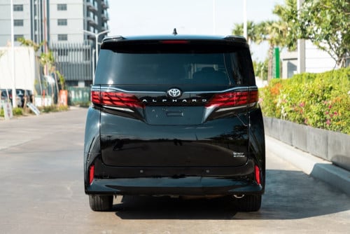 Toyota Alphard 2024