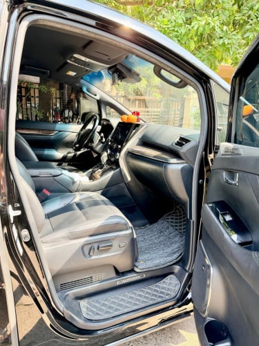 Toyota Alphard Executive lounge 2020
