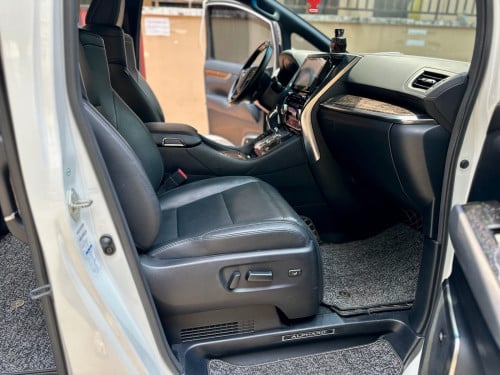 Toyota Alphard full option  2015 up 2021