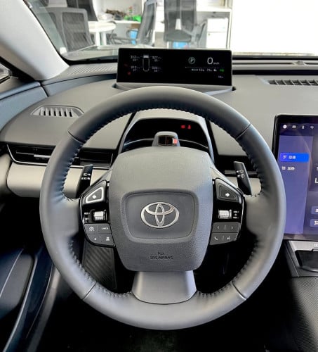 Toyota bz5