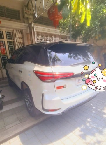 TOYOTA Fortune 2025 (ជិះបាន4,500Km) តម្លៃ60,500$ចរចារតិចតួច