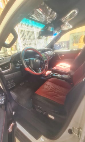 TOYOTA Fortune 2025 (ជិះបាន4,500Km) តម្លៃ60,500$ចរចារតិចតួច