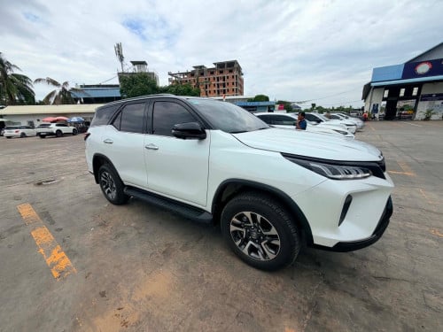 Toyota ForTuner 2026 ឡានស្អាត