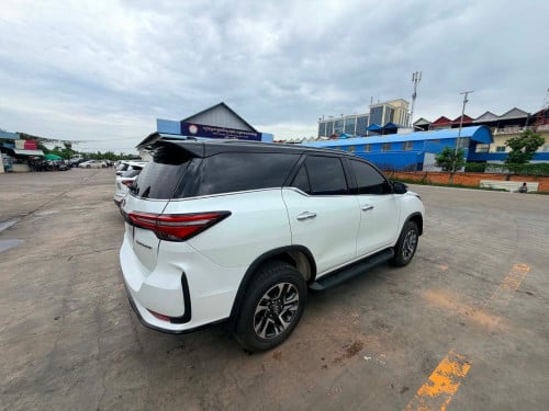 Toyota ForTuner 2026 ឡានស្អាត