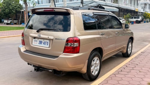 Toyota Highlander 06 V4 pong1