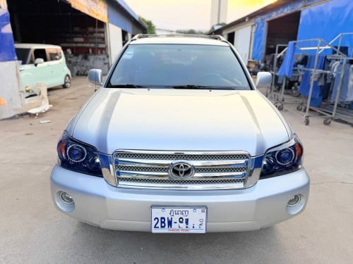 Toyota Highlander 2006 V4 ប៉ុងមួយ ឯកសារម្ចាស់ផ្ទាល់ ឡានស្អាត