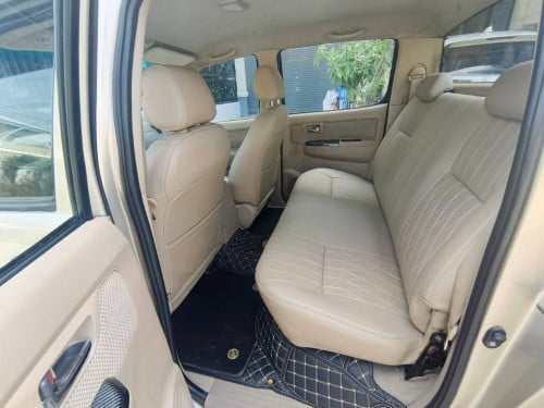 Toyota Hilux Vigo 2015 For Rent /出租