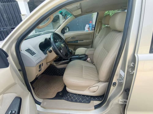 Toyota Hilux Vigo 2015 For Rent /出租