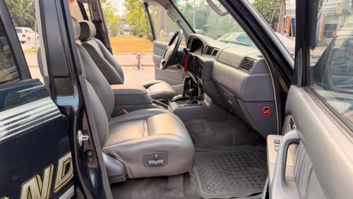 Toyota Land Cruiser 96 V6