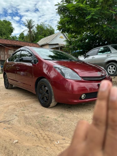 Toyota prius 05 ពាក់កណ្ដាលហ្វូល