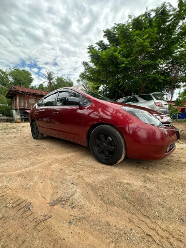 Toyota prius 05 ពាក់កណ្ដាលហ្វូល