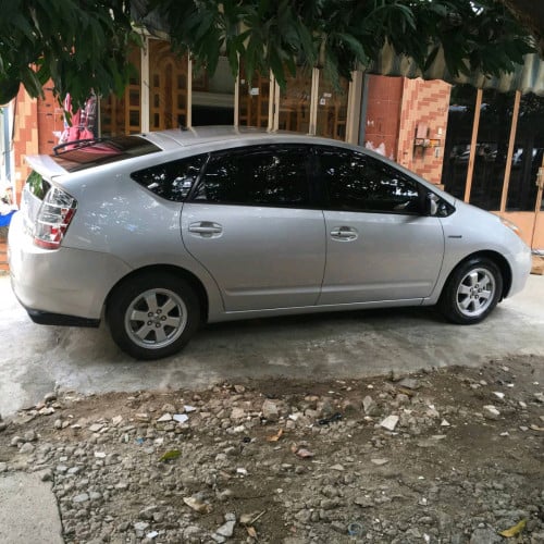Toyota Prius 06 full option ឡានស្អាត ពិន្ទុខ្ពស់ ឯកសារម្ចាស់ដើម