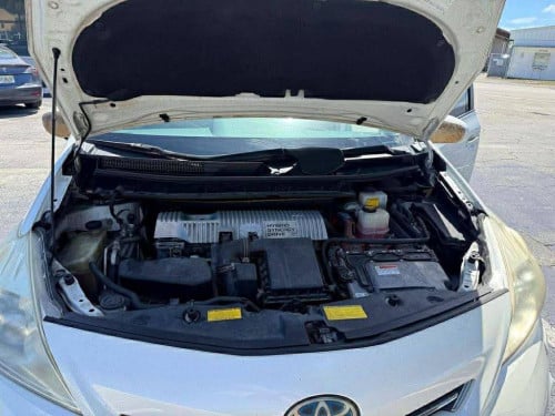Toyota Prius V 2013 Option 5 Full Advanced Technology  ឡាន​ប្រេីប្រាស់​នៅ​រដ្ឋ​អត់ច្រេះ