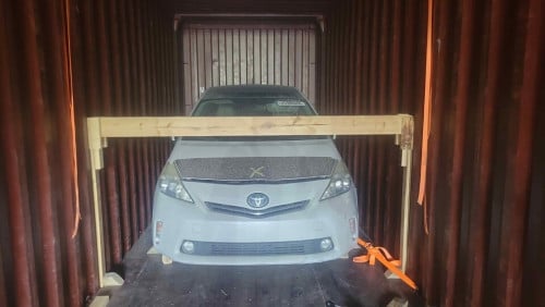 Toyota Prius V 2013 Option 5 Full Advanced Technology  ឡាន​ប្រេីប្រាស់​នៅ​រដ្ឋ​អត់ច្រេះ