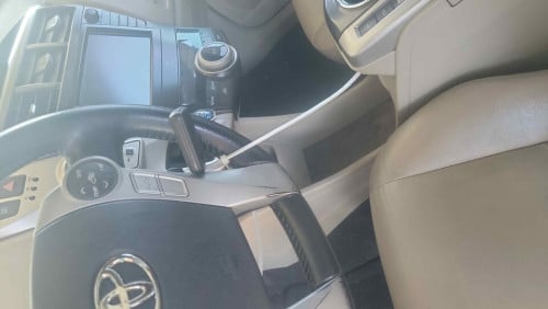 Toyota Prius V 2013 Option 5 Full Advanced Technology  ឡាន​ប្រេីប្រាស់​នៅ​រដ្ឋ​អត់ច្រេះ
