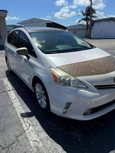 Toyota Prius V 2013 Option 5 Full Advanced Technology  ឡាន​ប្រេីប្រាស់​នៅ​រដ្ឋ​អត់ច្រេះ