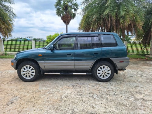 Toyota Rav4 ឆ្នាំ96