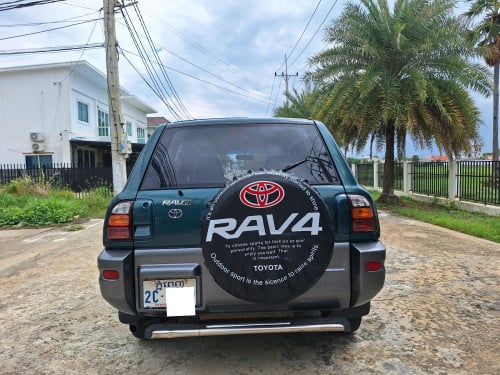 Toyota Rav4 ឆ្នាំ96