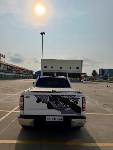 Toyota Tundra ឆ្នាំ2014 ធានាឡានស្អាតអត់ថ្មីដាច់- គ្មានប្រវត្តិដាក់ហ្គាស
