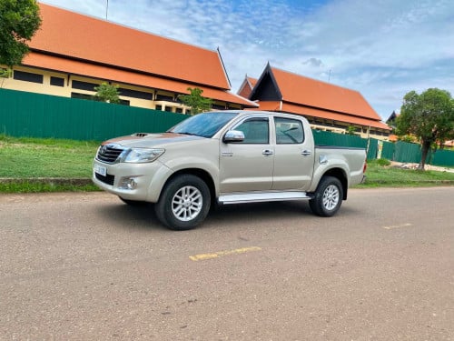 Toyota Vigo លក់នៅសៀមរាប