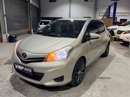 Toyota Vitz 2013