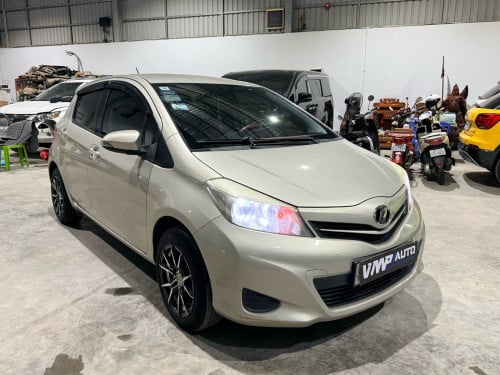 Toyota Vitz 2013