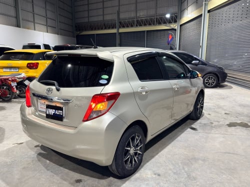 Toyota Vitz 2013