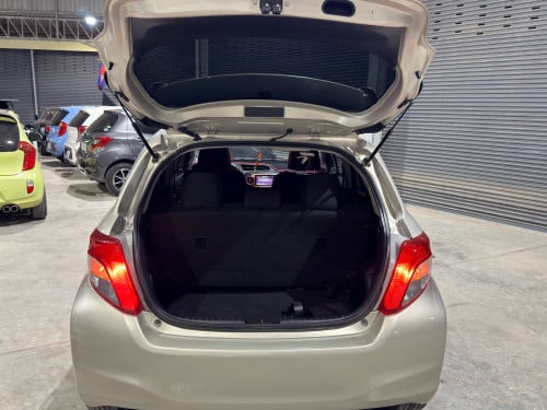 Toyota Vitz 2013