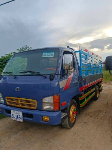 Truck 2.5t For Rent /出租