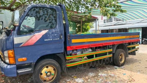 Truck 2.5t For Rent /出租