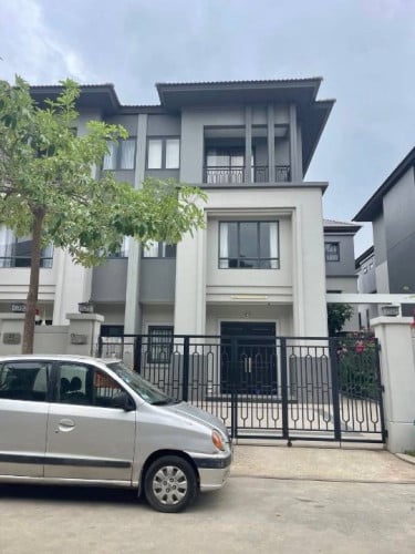 Twin Villa for rent at Borey Chipmong near old international airport