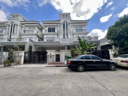Twin Villa For Rent at Borey​ Hi Tech Sen Sok