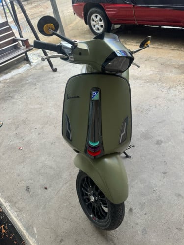 Vespa sprint 023 ចង់លក់ គ្រឿងលេងហើយច្រើនមុខដែរ ចង្កៀង ស្តុប ស៊ីញ៉ូ សល់គ្រឿងស៊ីនមួយឈុត