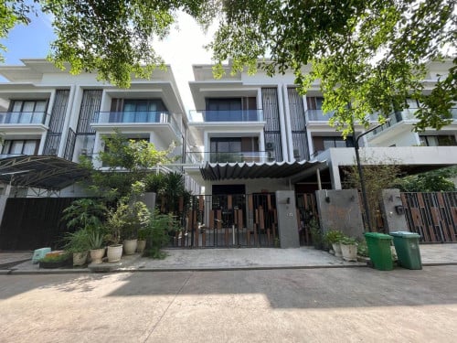 Villa For Rent in Borey The wood ( khan Char Ampov )