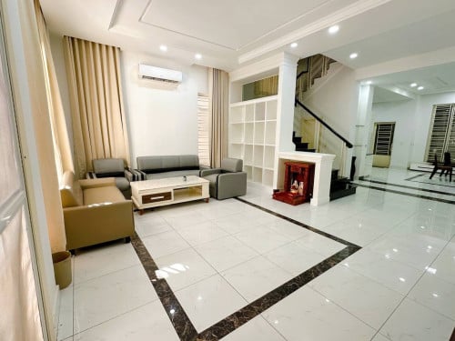 Villa for rent / Rental 租金: 1,200$/month (Can negotiation)
