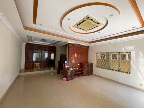 Villa for rent / Rental 租金：750$/month (Can Negotiation)