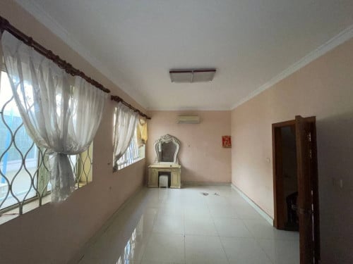 Villa for rent / Rental 租金：750$/month (Can Negotiation)