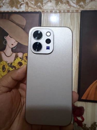 Vivo v70  កាលទិញថ្មីប្រអប់នៅថ្មី99.99%