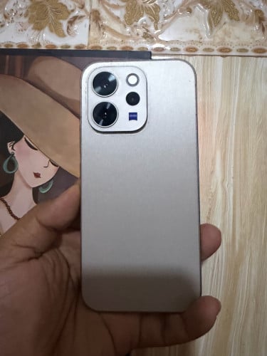 Vivo v70  កាលទិញថ្មីប្រអប់នៅថ្មី99.99%