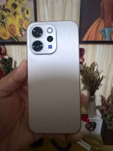 Vivo v70  កាលទិញថ្មីប្រអប់នៅថ្មី99.99%