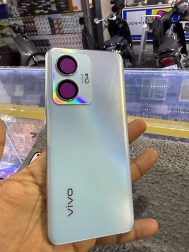 Vivo Y55 Ram8G Memory128G ក្រុមហ៊ុនសុីមពីរ មានឆ្នាំងសាក