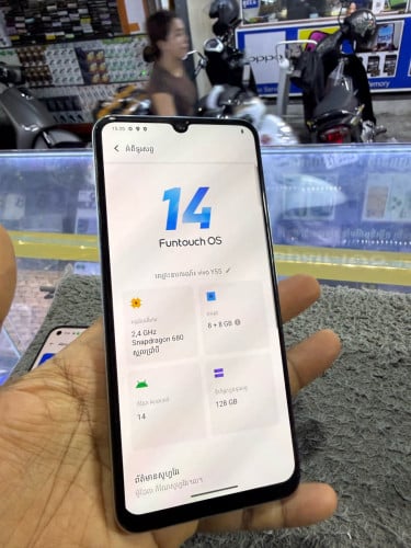 Vivo Y55 Ram8G Memory128G ក្រុមហ៊ុនសុីមពីរ មានឆ្នាំងសាក