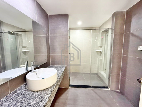 Western Twin-Villa 4 Bedrooms for RENT near Chip Mong Sen Sok Mall