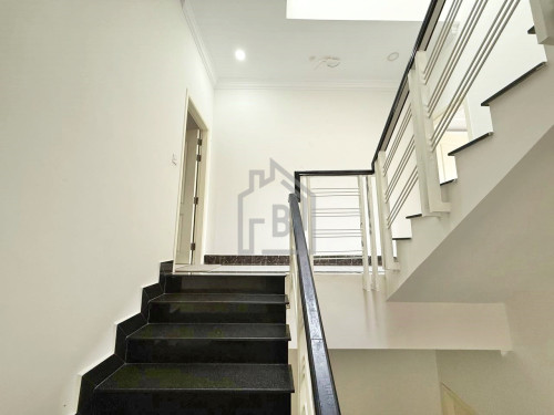Western Twin-Villa 4 Bedrooms for RENT near Chip Mong Sen Sok Mall