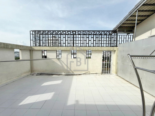 Western Twin-Villa 4 Bedrooms for RENT near Chip Mong Sen Sok Mall