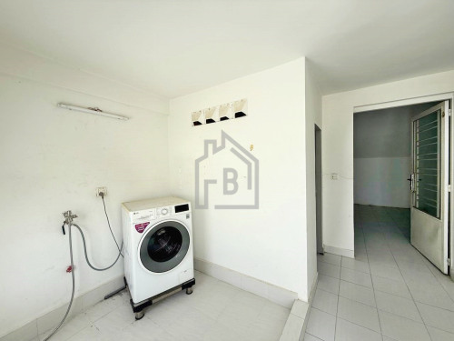 Western Twin-Villa 4 Bedrooms for RENT near Chip Mong Sen Sok Mall