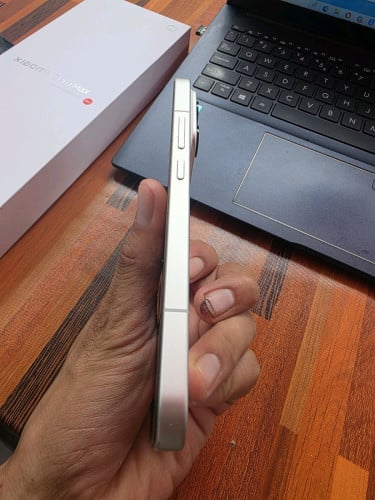 Xiaomi 17 pro max 16g 512g ស្ទើរតួរតិច តម្លៃ670$