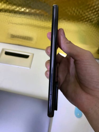 Xiaomi Mi 11 Ultra លក់ 210$ អេក្រង់សុីន មិនដានស្អាត256g /12 តួ ខ្នង កញ្ជក់មុខ 99%ថ្មល្អ