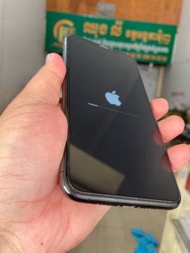 Xs Max 256g ហ្សុីនទាំងអស់ ថ្មរ81% នៅស្អាត ធានាហ្សុីនទាំងអស់